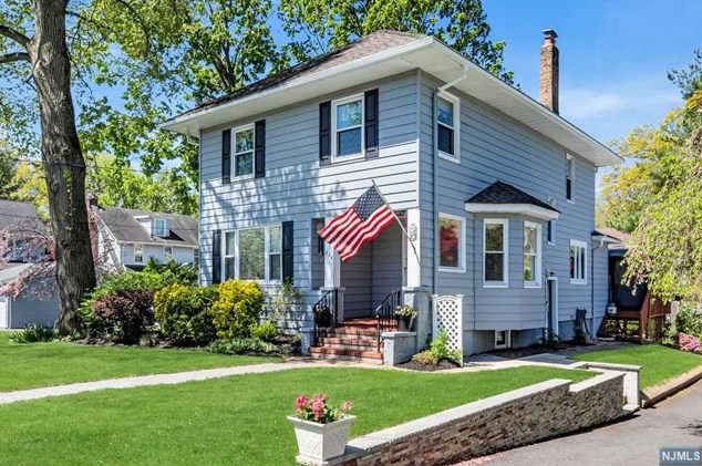 636 Lafayette Ave, Westwood, NJ 07675