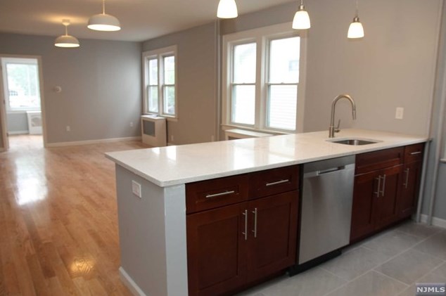 222 Irving Pl #4, Lyndhurst, NJ 07071
