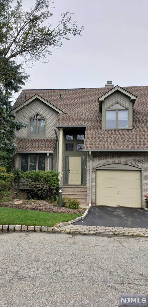 106 Aspen Ct, Norwood, NJ 07648