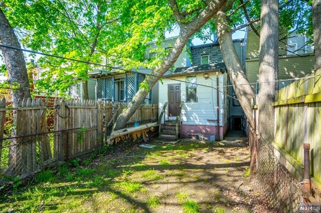 73 Virginia Ave, Jersey City NJ  07304-2219 exterior