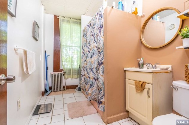 73 Virginia Ave, Jersey City NJ  07304-2219 exterior