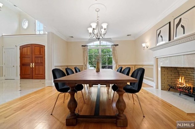 101 Essex Dr, Tenafly NJ  07670-2331 exterior