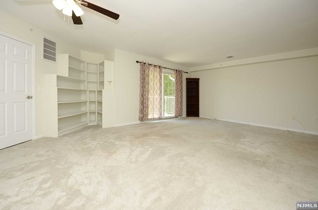 58 Kinderkamack Rd #29, Emerson, NJ 07630