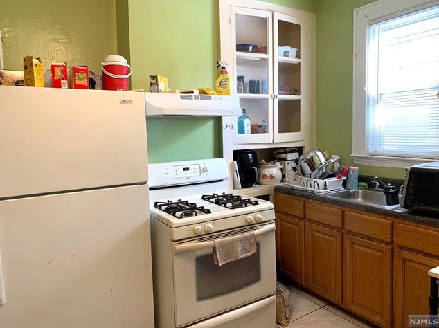 85 Kearny Ave #1st Rear, Kearny, NJ 07032