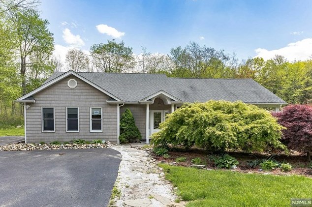 53 Banker Rd, West Milford, NJ 07421
