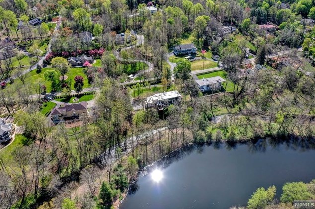 269 E Saddle River Rd, Upper Saddle River, NJ 07458