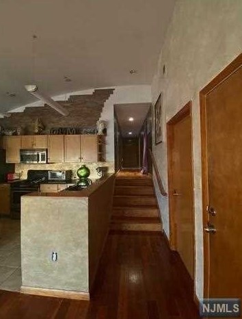 6300 Jefferson St, West New York NJ  07093-5333 exterior