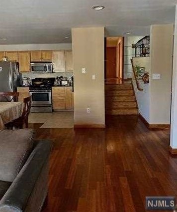 6300 Jefferson St, West New York NJ  07093-5333 exterior