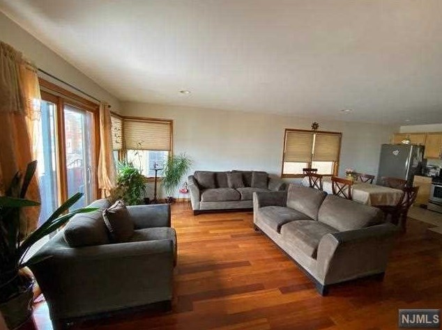 6300 Jefferson St, West New York, NJ 07093-5333