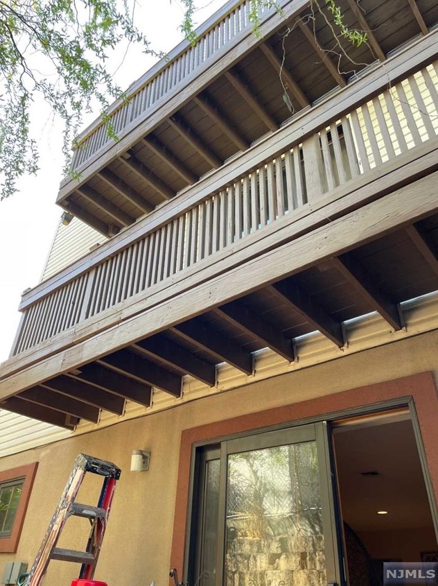 6300 Jefferson St, West New York NJ  07093-5333 exterior