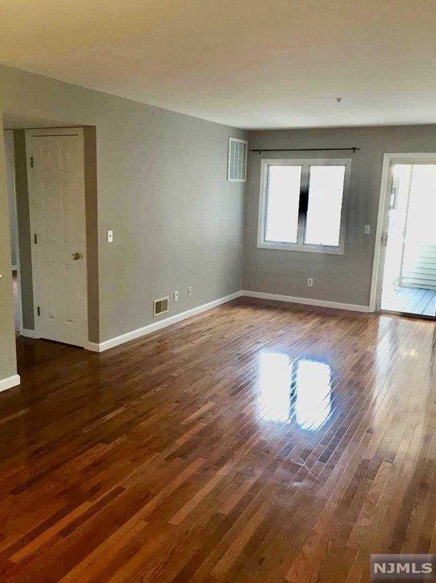 131 Orchard Park, Allendale, NJ 07401