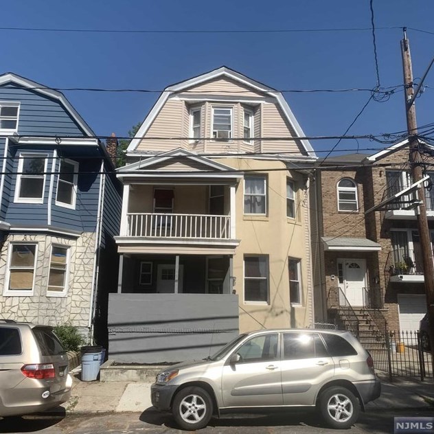 37 Schley St, Newark, NJ 07112