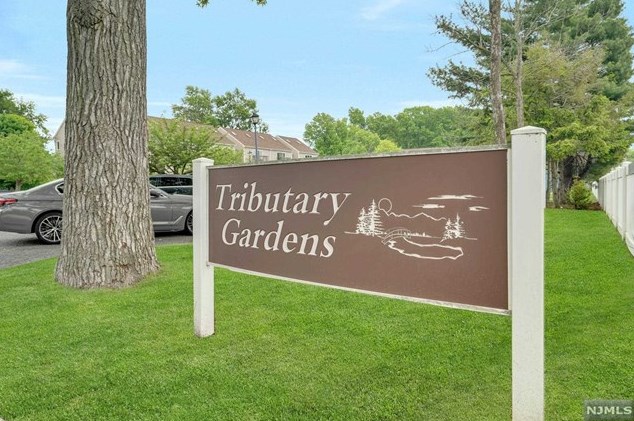 107 Presidential Dr #107, Englewood, NJ 07631