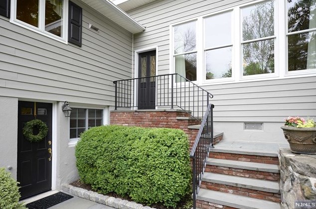 1200 Ramapo Valley Rd, Mahwah, NJ 07430