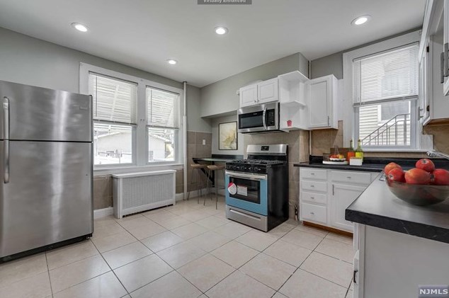 25 Laidlaw Ave #1, Jersey City, NJ 07306