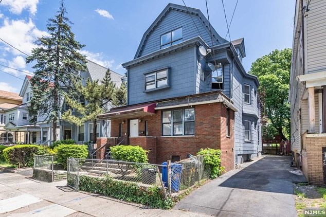 52-54 Treacy Ave, Newark, NJ 07108
