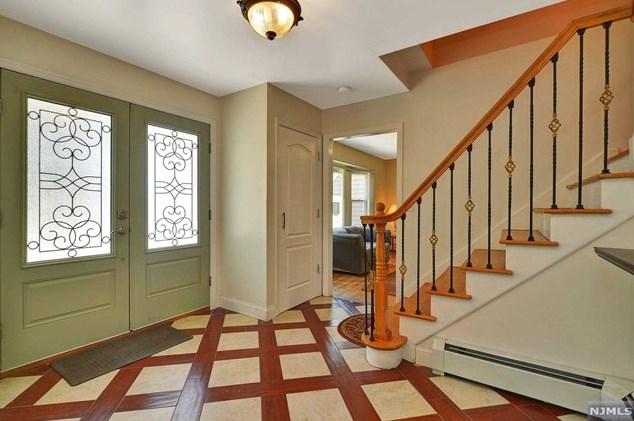 250 W Midland Ave, Paramus, NJ 07652