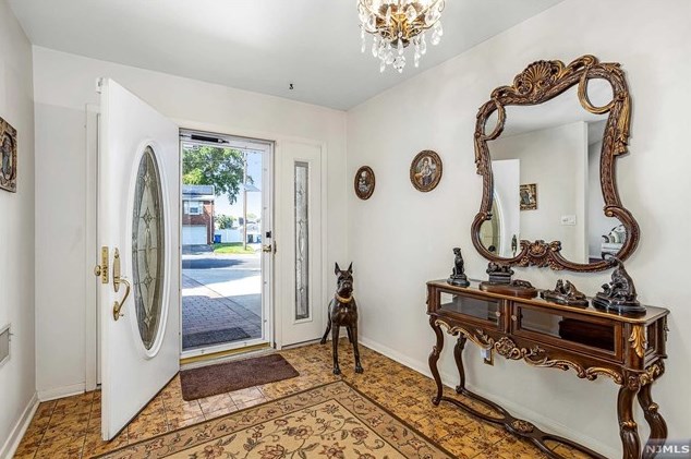 104 Van Riper Ave, Rutherford, NJ 07070