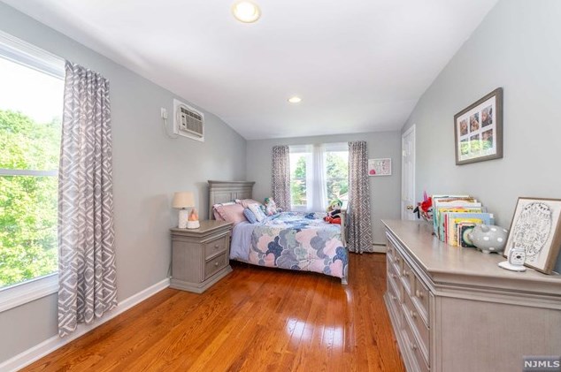 216 Zuber Pl, Maywood NJ  07607-1431 exterior