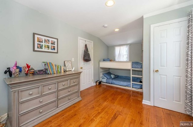 216 Zuber Pl, Maywood NJ  07607-1431 exterior