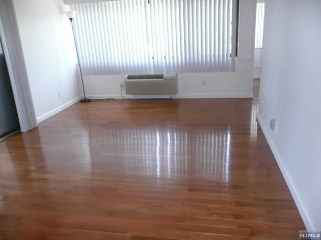 555 Gorge Rd Apt 3a, Cliffside Park, NJ