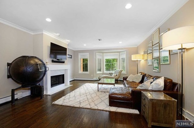 1538 River Rd, Edgewater NJ  07020-1532 exterior
