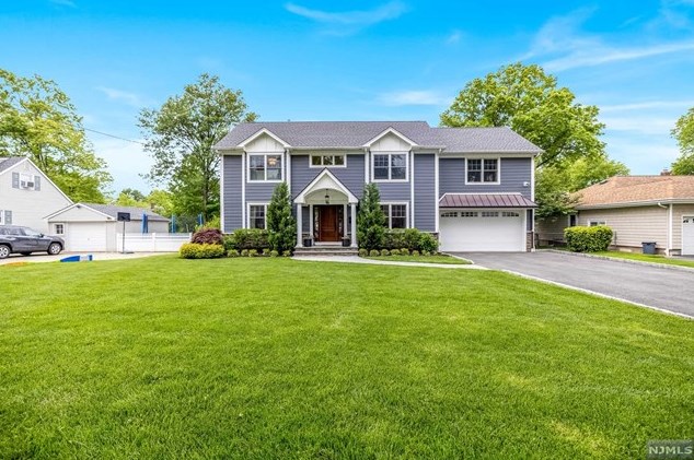 28 Gordon Pl, Ridgewood, NJ 07452