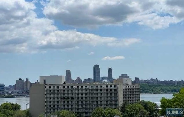 1077 River Rd #ph13, Edgewater, NJ