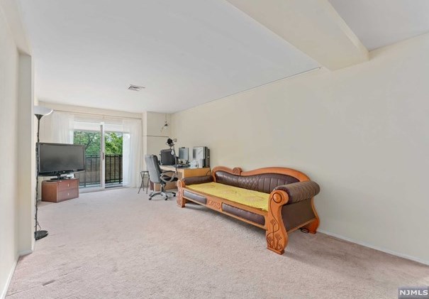 99 Teaneck Rd #118, Ridgefield Park, NJ 07660