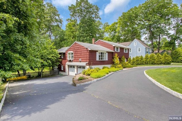 198 Mallinson St, Allendale, NJ 07401