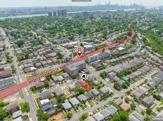 267 11th St #a, Palisades Park, NJ 07650