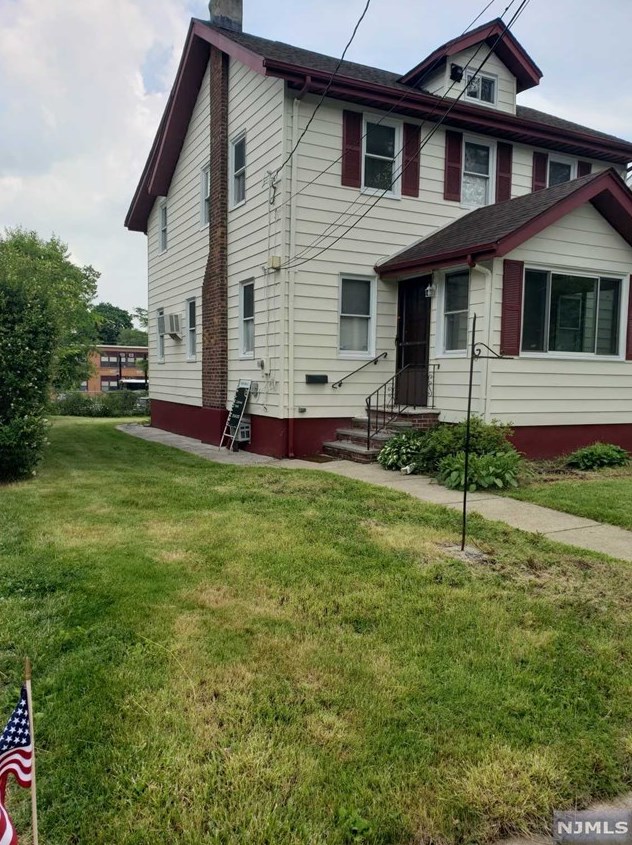1145 Katherine St, Teaneck, NJ 07666