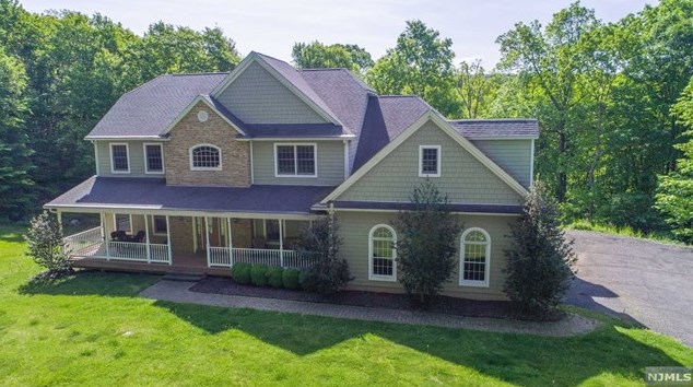 42 Castle Rock Rd, West Milford, NJ 07421