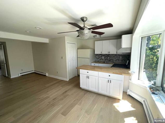 15 Columbia St, Elmwood Park, NJ 07407-1848