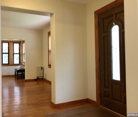 83 Bluff Rd, West Fort Lee, NJ 07024