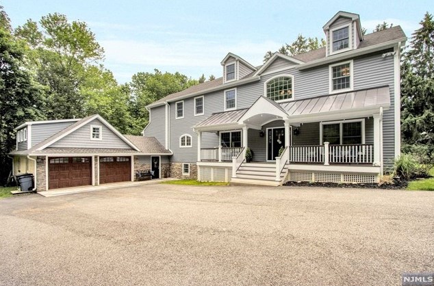 24 Fairview Ave, Park Ridge, NJ 07656