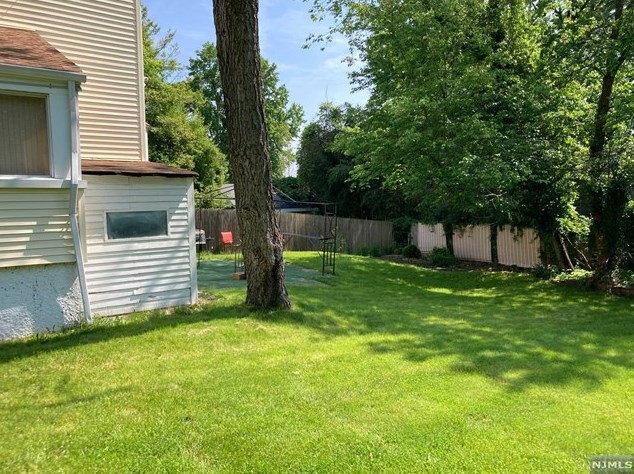 95 Pasadena Pl, Paterson, NJ 07506