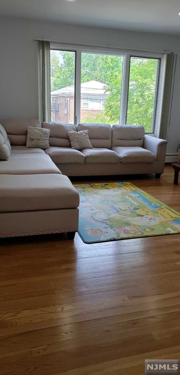 2436 3rd St #a, West Fort Lee, NJ 07024