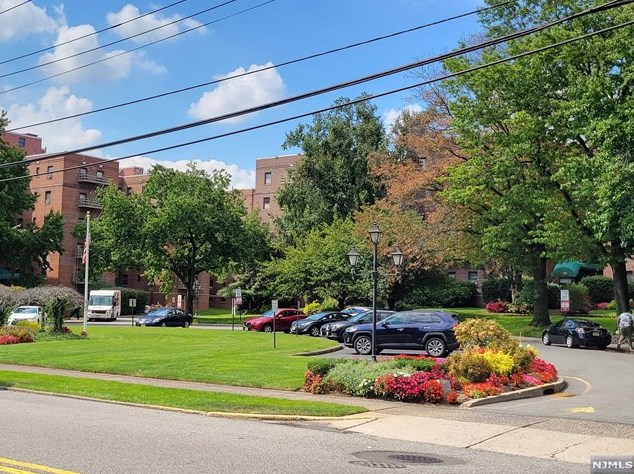 2339 Hudson Terrace #e18, West Fort Lee, NJ 07024