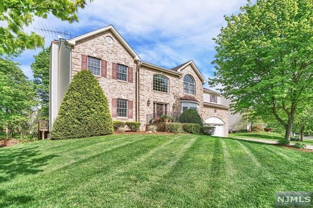 25 Eagle Ridge, Montvale, NJ 07645