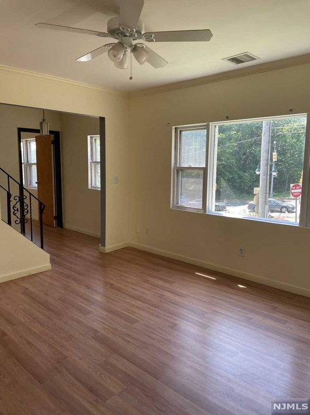 162 Kinderkamack Rd #2, Oradell, NJ 07649