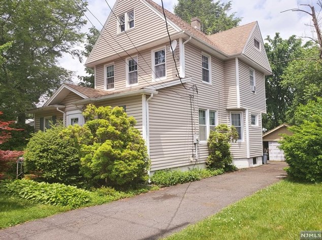 226 Midland Ave, River Edge, NJ 07661