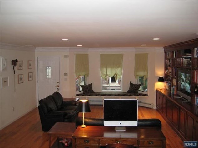 235 Jersey Ave #a, Cliffside Park, NJ 07010