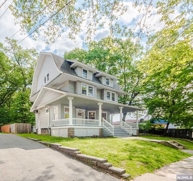12 W Park Pl, Rutherford, NJ 07070