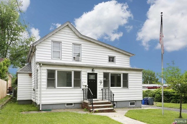 9 Summit St, Ridgefield Park, NJ 07660
