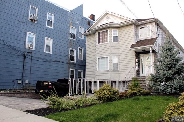33 Alden St #2, Wallington, NJ 07057