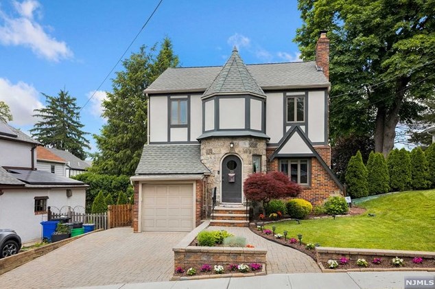 50 Evelyn Pl, Nutley, NJ 07110