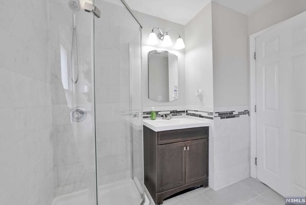 129 Thompson St, Dumont, NJ 07628