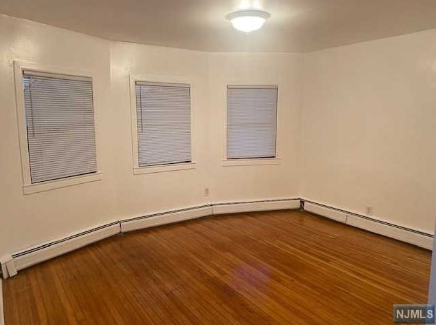 64 Halstead Ave, Wallington, NJ 07057