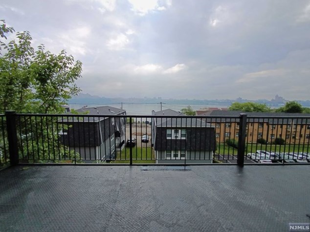 87 Myrtle Ave #3, Edgewater, NJ 07020